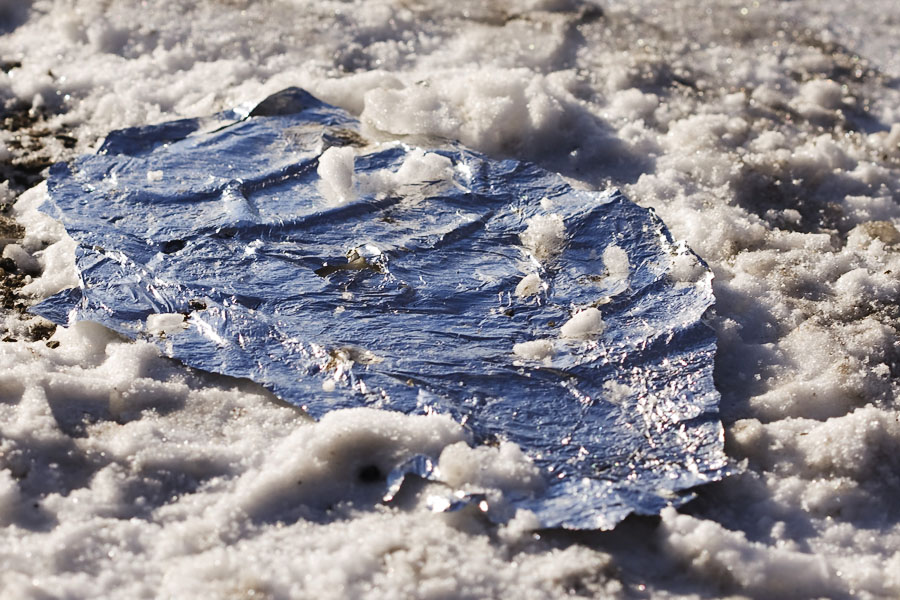 Aluminium in snow